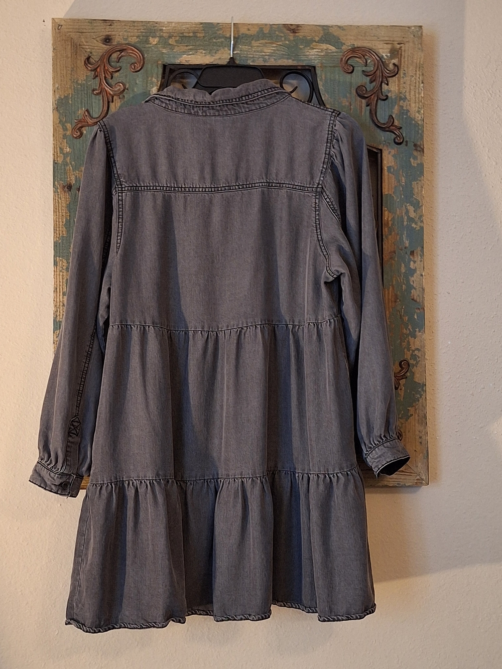 🔥🔥CLEARANCE🔥🔥 Serra Charcoal Washed Button-Front Mini Dress. Medium - Picture 7 of 8